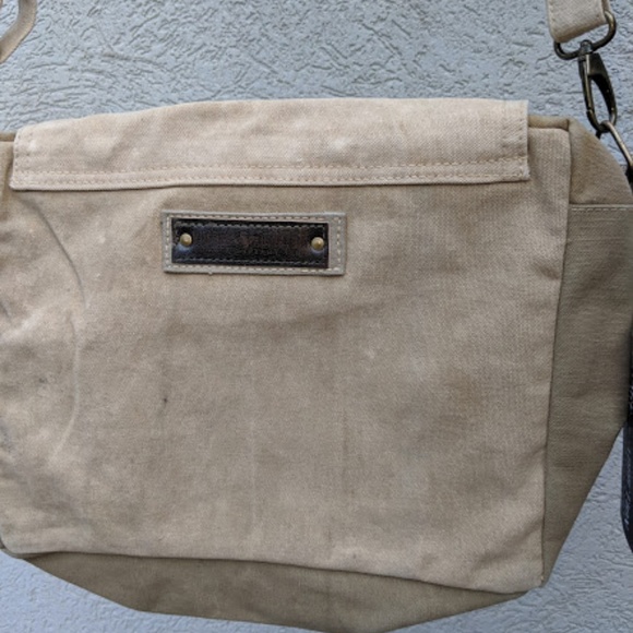 Vintage Addiction Recycled Military Tent CrossBody - Picture 4 of 5